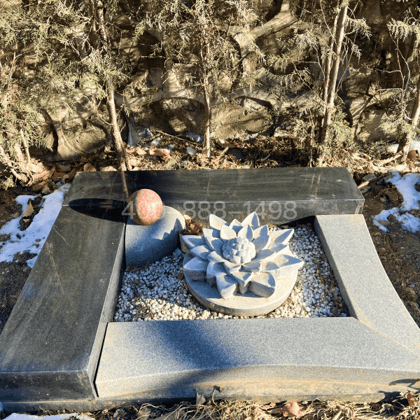 九公山长城纪念林传统卧碑墓型9号